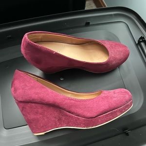 Nine West burgundy suede wedges size 9 - great condition